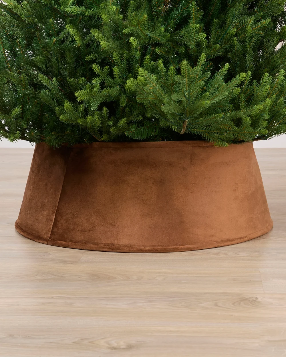 WeRChristmas Mocha Velvet Christmas Tree Collar 70 Cm - No Size Image 2
