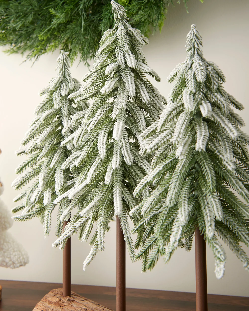 WeRChristmas Snow-Flocked Tree Trio With Log Base 50 Cm - No Size Image 4