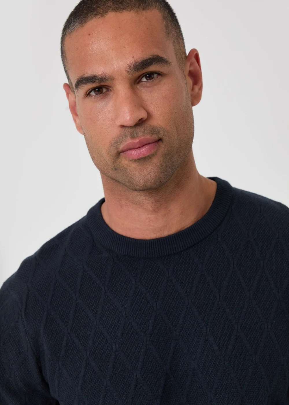 Threadbare Diamond Textured Crew Neck Jumper in Navy - L Image 4