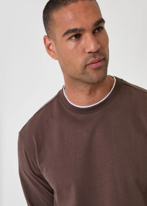 Threadbare Relaxed Fit Mock Layer Long Sleeve T-Shirt in Chocolate Brown - XL Image 4