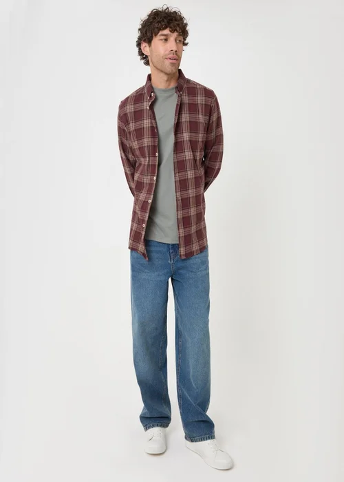 Threadbare Brushed Cotton Flannel Shirt in Burgundy Check - M Image 4