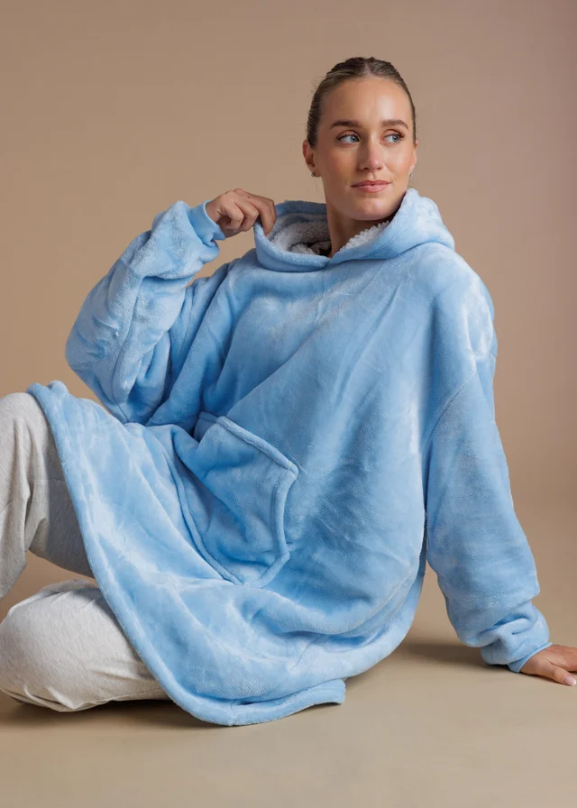 Tokyo Laundry Light Blue Soft Sherpa Lined Hooded Blanket