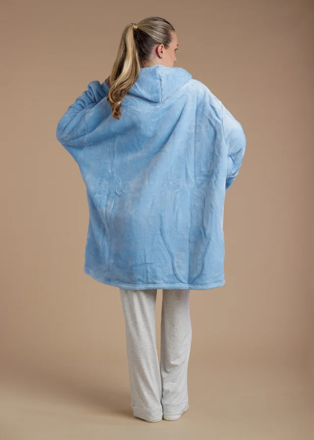 Tokyo Laundry Light Blue Soft Sherpa Lined Hooded Blanket