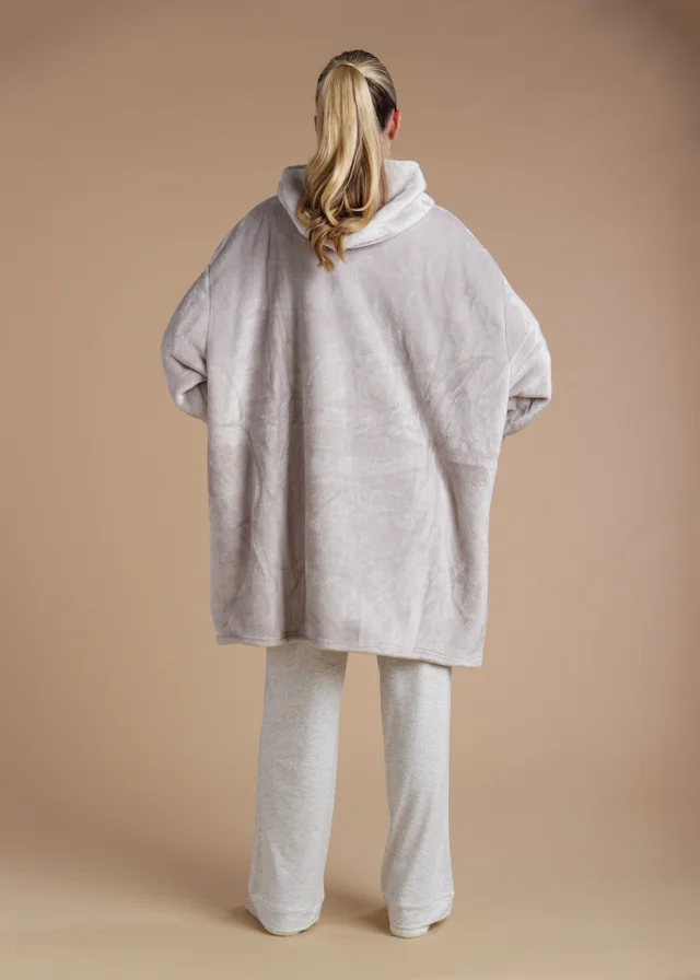 Tokyo Laundry Light Grey Soft Sherpa Lined Hooded Blanket