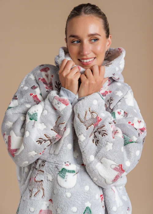 Tokyo Laundry Grey Christmas Print Sherpa Hooded Blanket - One Size Image 1