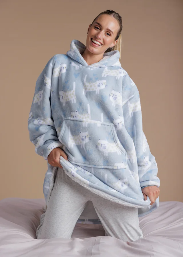Tokyo Laundry Light Blue Heart & Cat Print Sherpa Hooded Blanket