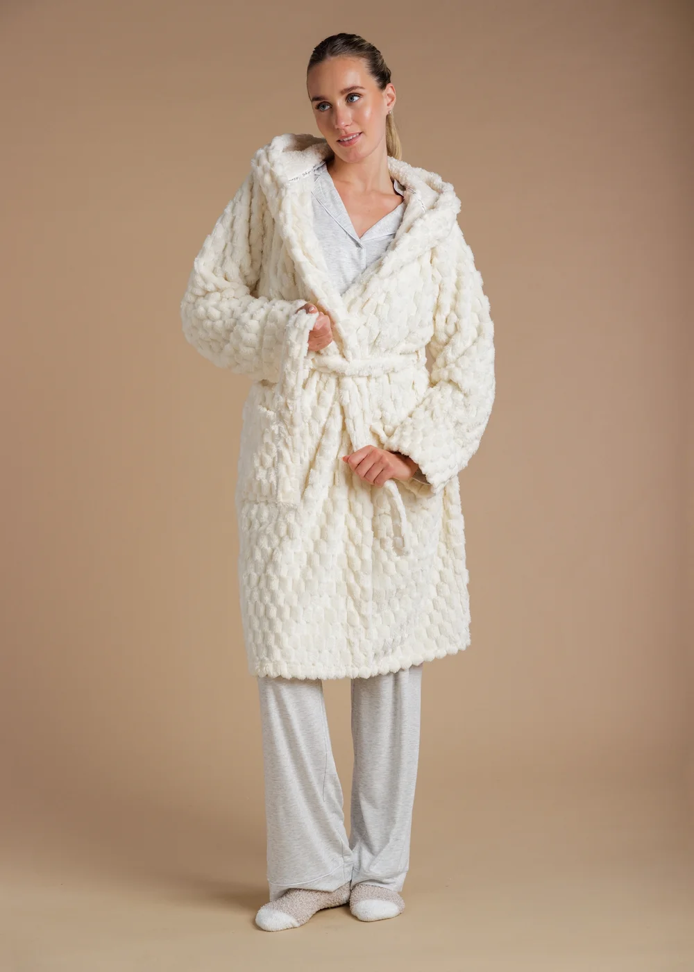 Tokyo Laundry Ivory Honeycomb Textured Dressing Gown - S Image 1