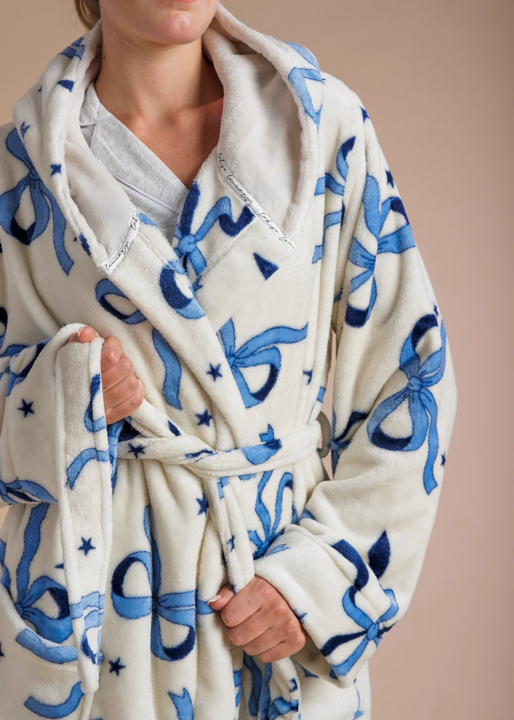 Tokyo Laundry Blue Bow Print Fluffy Hooded Dressing Gown - S Image 4