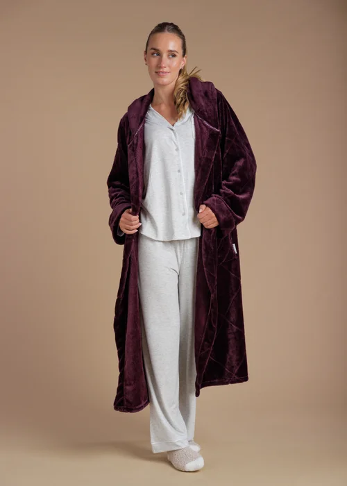 Tokyo Laundry Burgundy Quilted Hooded Dressing Gown - L Image 3