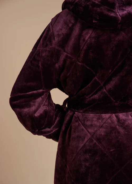 Tokyo Laundry Burgundy Quilted Hooded Dressing Gown - L Image 2