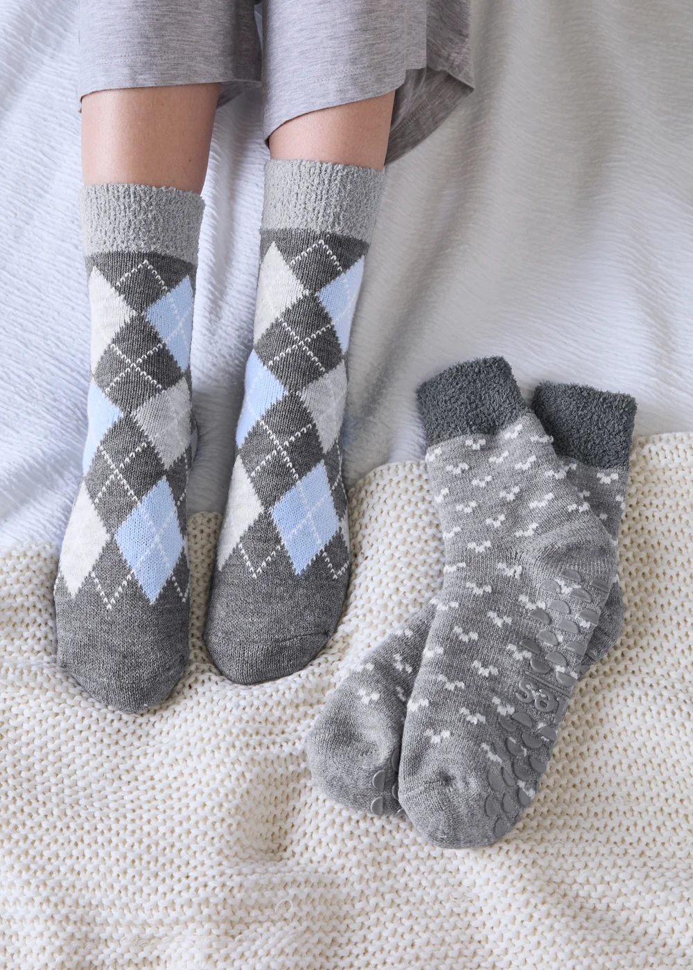 Totes 2 Pack Grey/Blue Grey Crop Slipper-Sox with Cosy Lining - One Size Image 3
