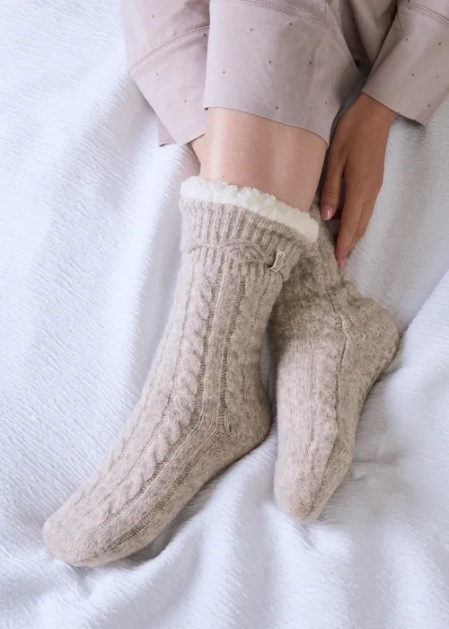Totes Oat Natural Cable Knit Slipper-Sox with Sherpa Lining - One Size Image 3