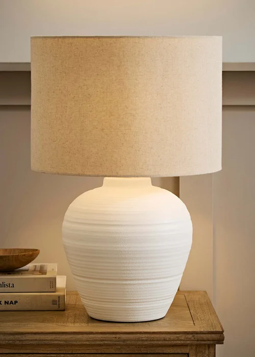 ValueLights Reid White Large Ribbed Ceramic Table Lamp - L Image 1