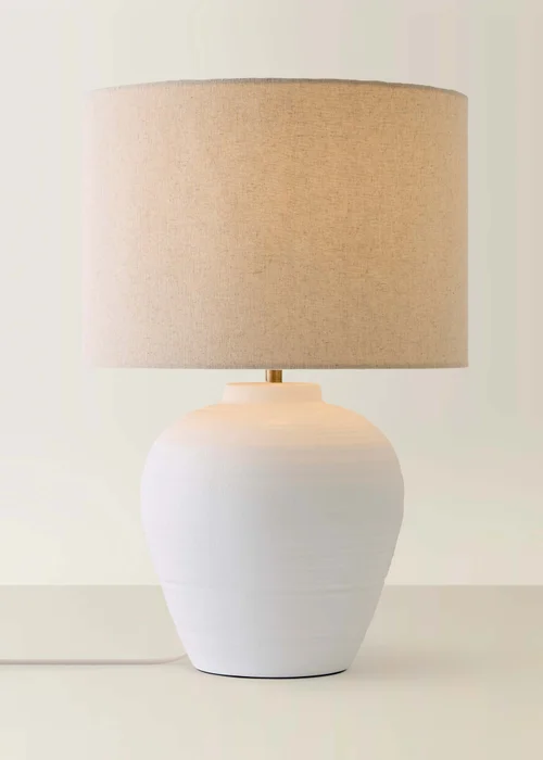 ValueLights Reid White Large Ribbed Ceramic Table Lamp - L Image 3