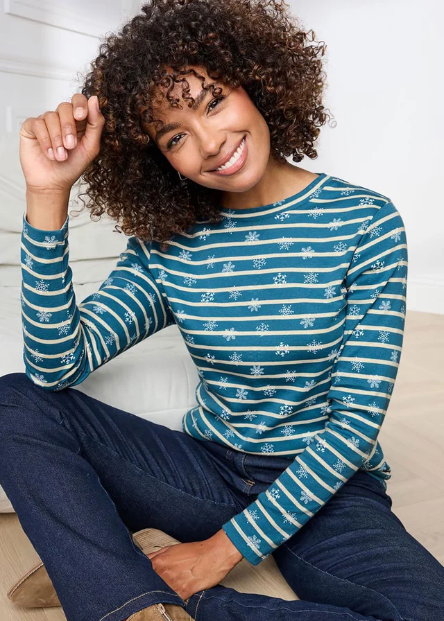 Cotton Traders Kingfisher Wrinkle Free Long Sleeve Snowflake Print Top