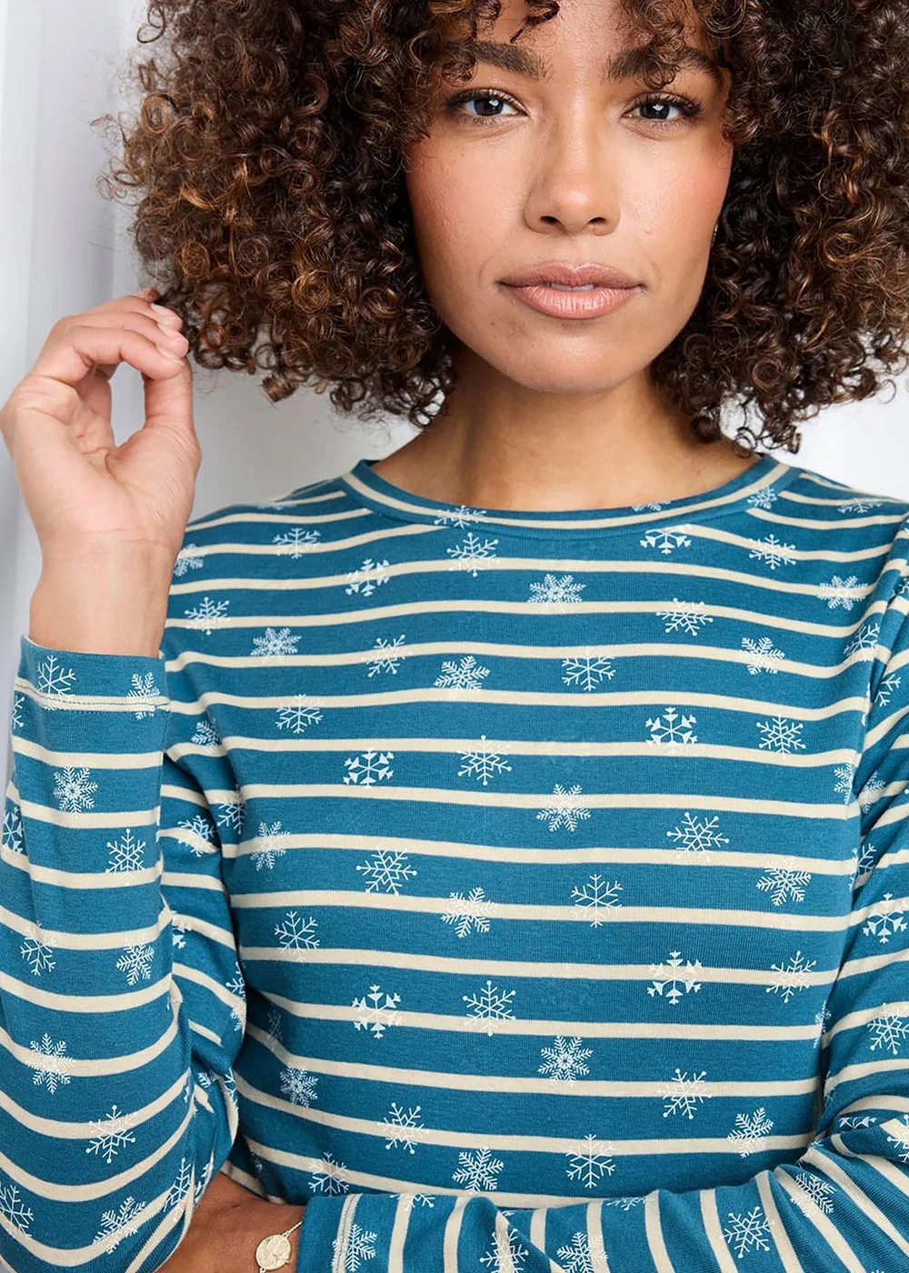 Cotton Traders Kingfisher Wrinkle Free Long Sleeve Snowflake Print Top - 10 Image 4