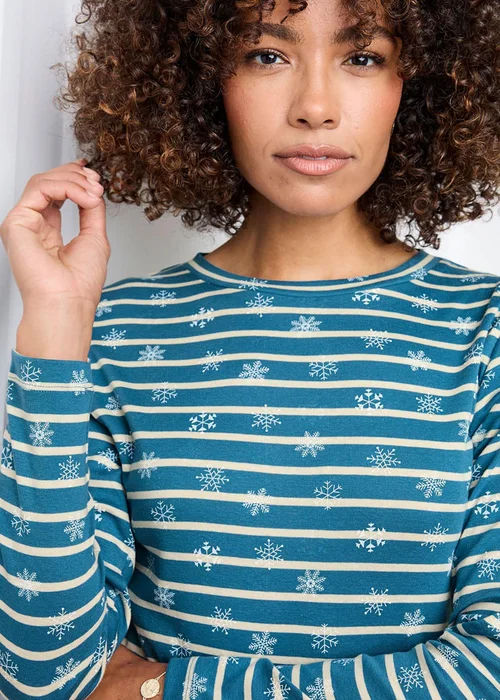 Cotton Traders Kingfisher Wrinkle Free Long Sleeve Snowflake Print Top - 10 Image 4