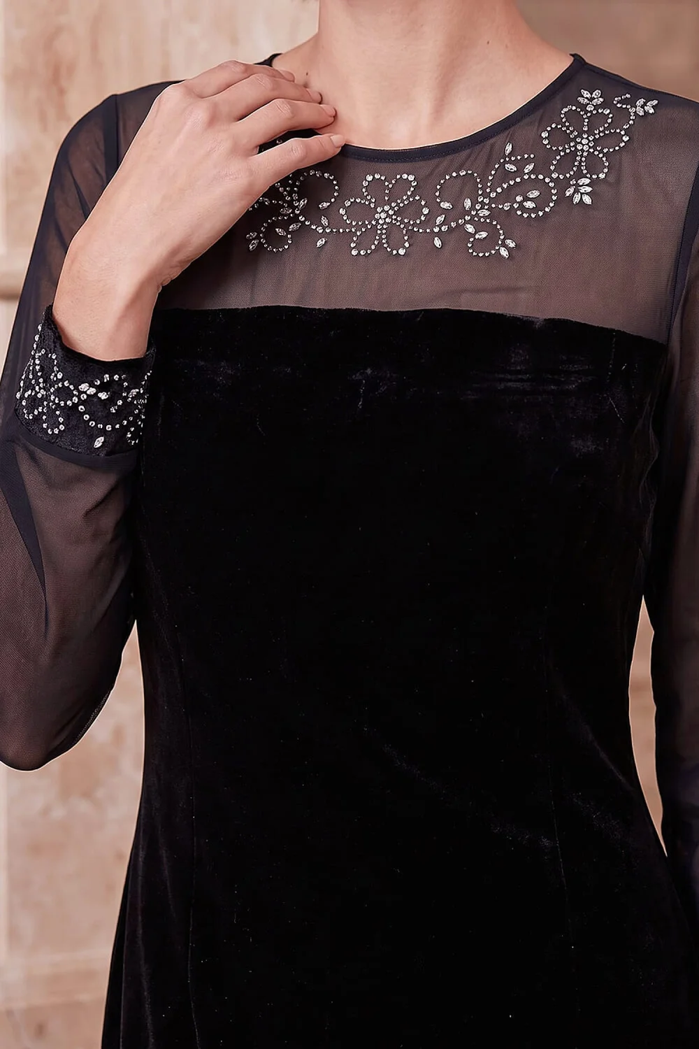 Roman Black Premium Velvet Dress - 16 Image 4