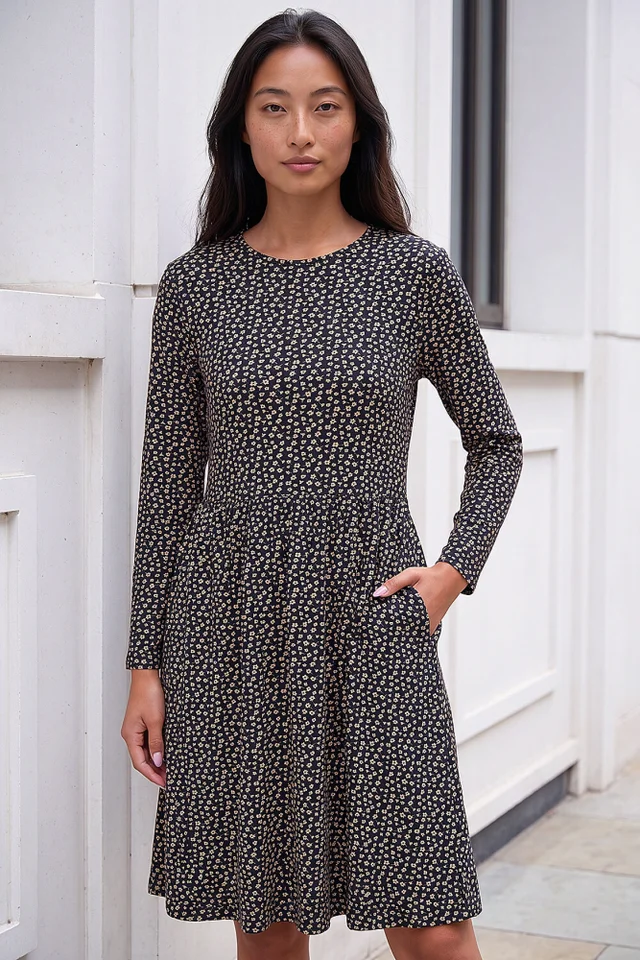 Roman Black Petite Stretch Dress