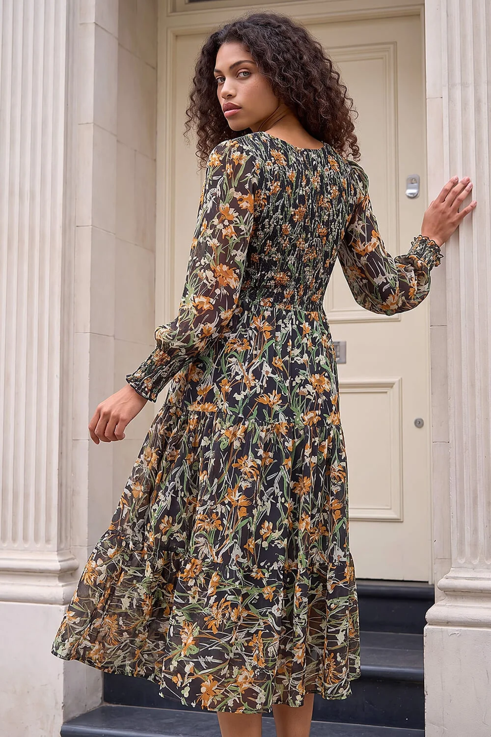 Roman Black Petite Floral Shirred Dress - 18 Image 3