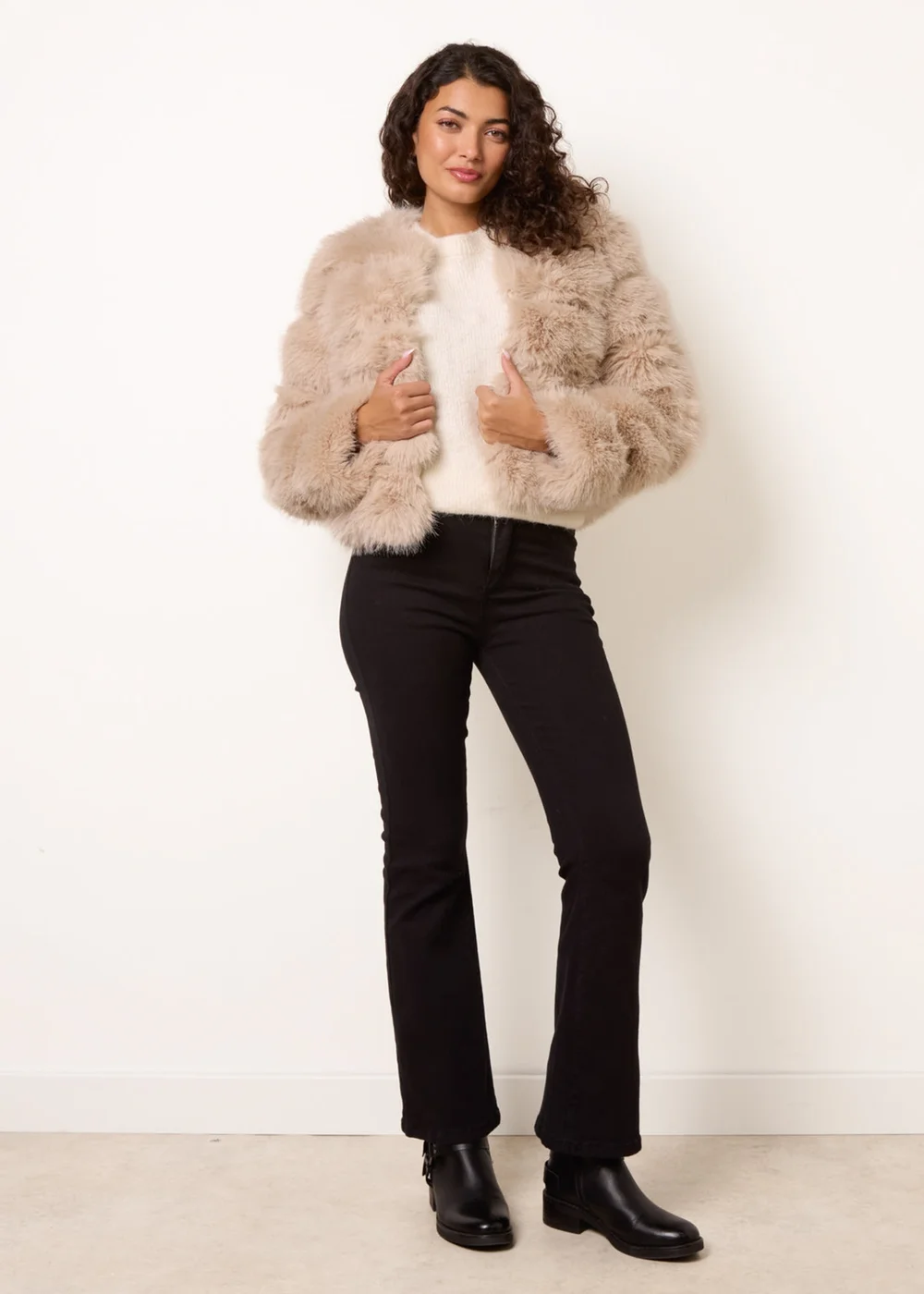 Blue Vanilla Beige Faux Fur Short Coat - S Image 3