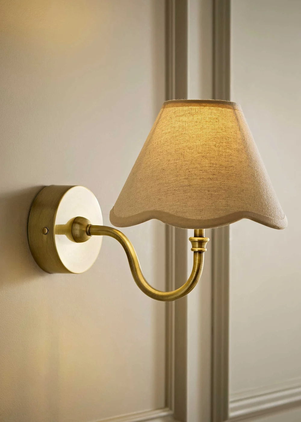 ValueLights Lowe Brushed Gold Rechargeable Wall Light Base with Scallop Trim Natural Shade - One Size Image 1