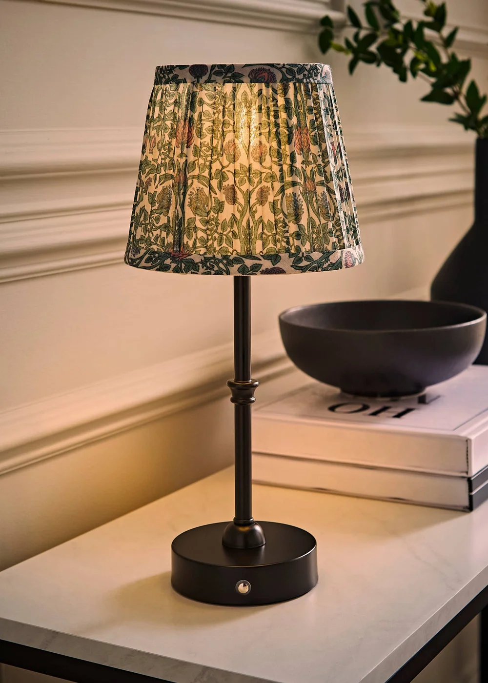 ValueLights Lowe Matte Black Rechargeable Table Lamp with Floral Pleated Shade - One Size Image 2