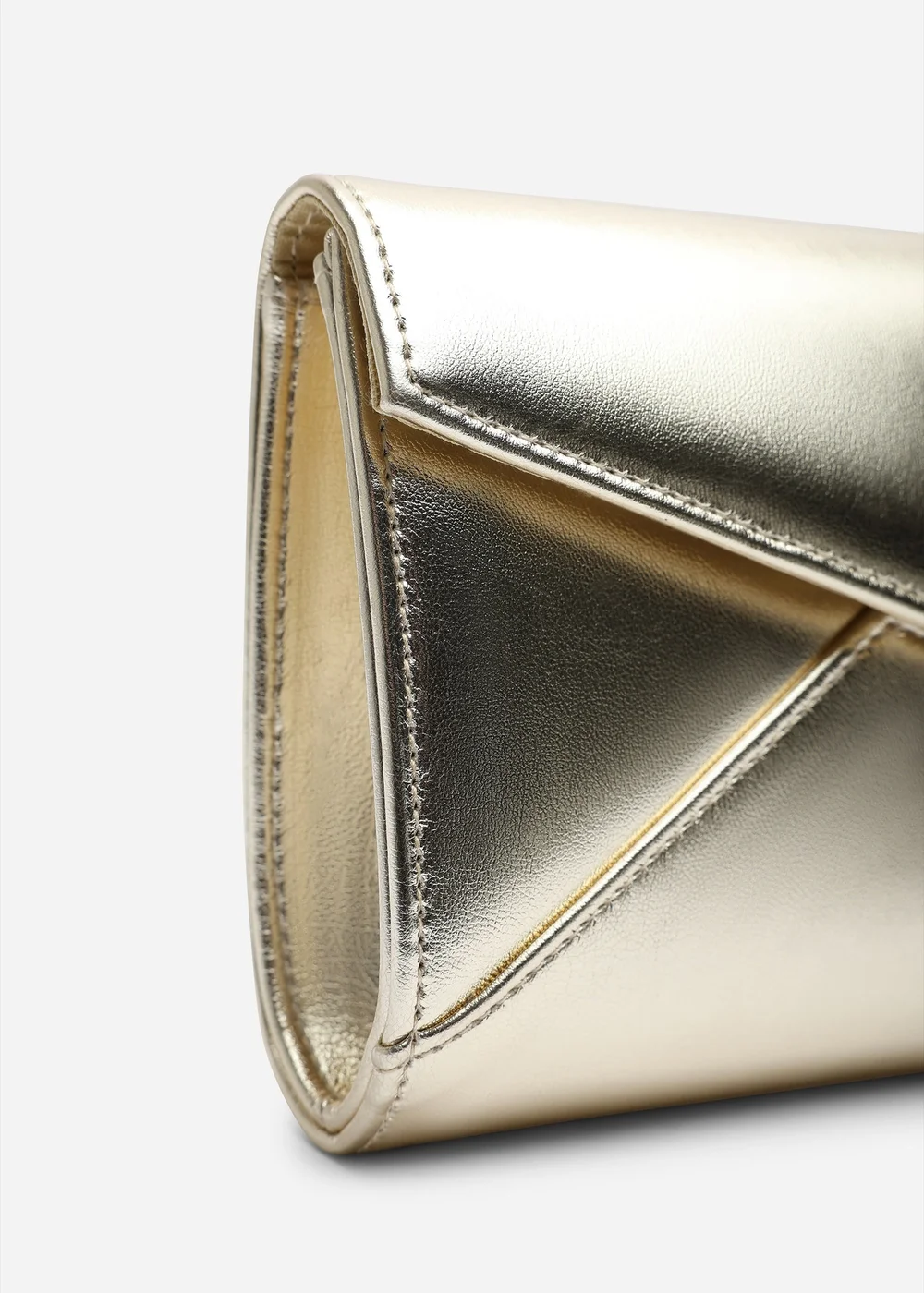 Where's That From Moxira Asymetric Envelope Cltuch Bag In Gold Metallic - One Size Image 4