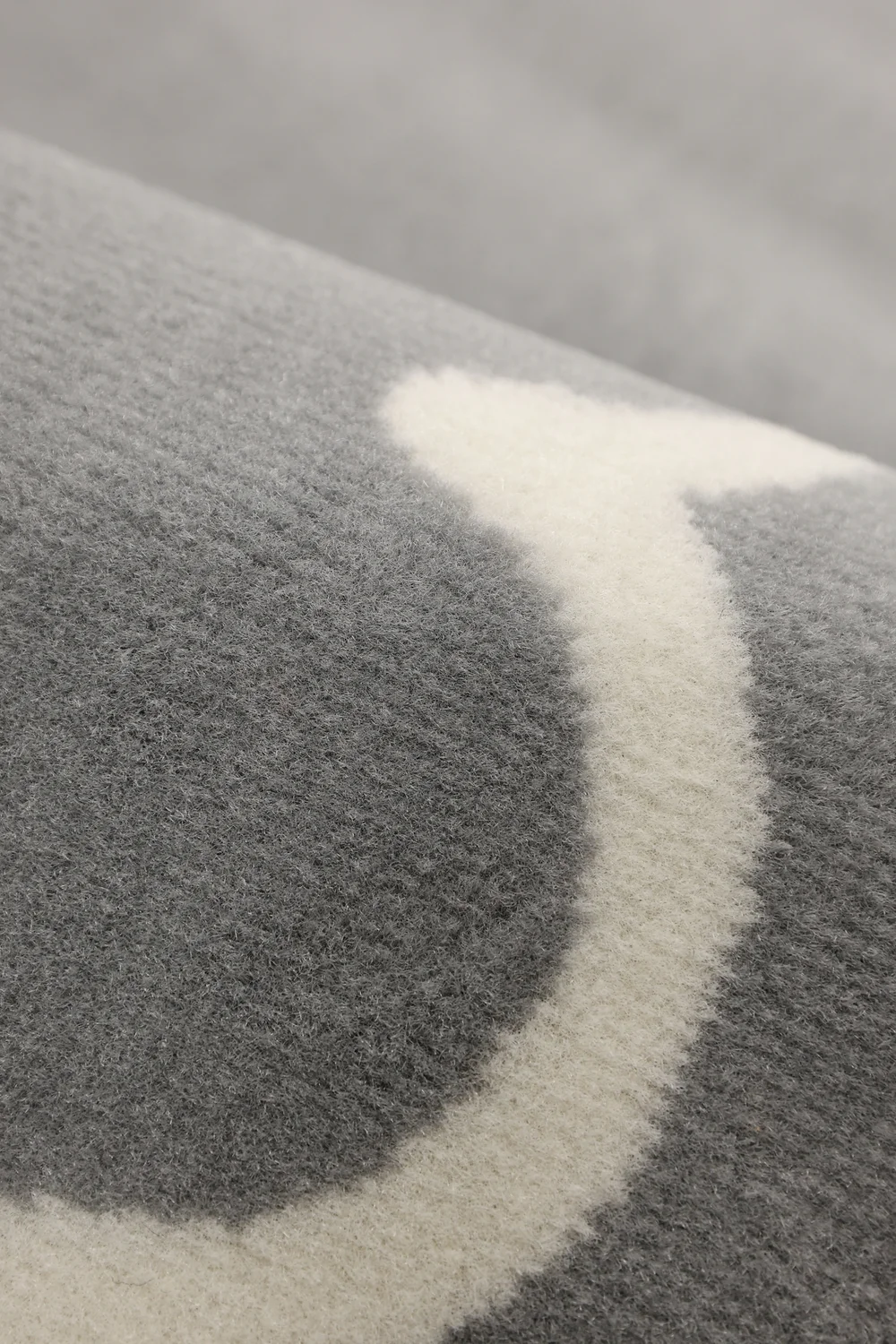 Homemaker Grey Maestro Frill Border Rug - 120 x 170 Image 2