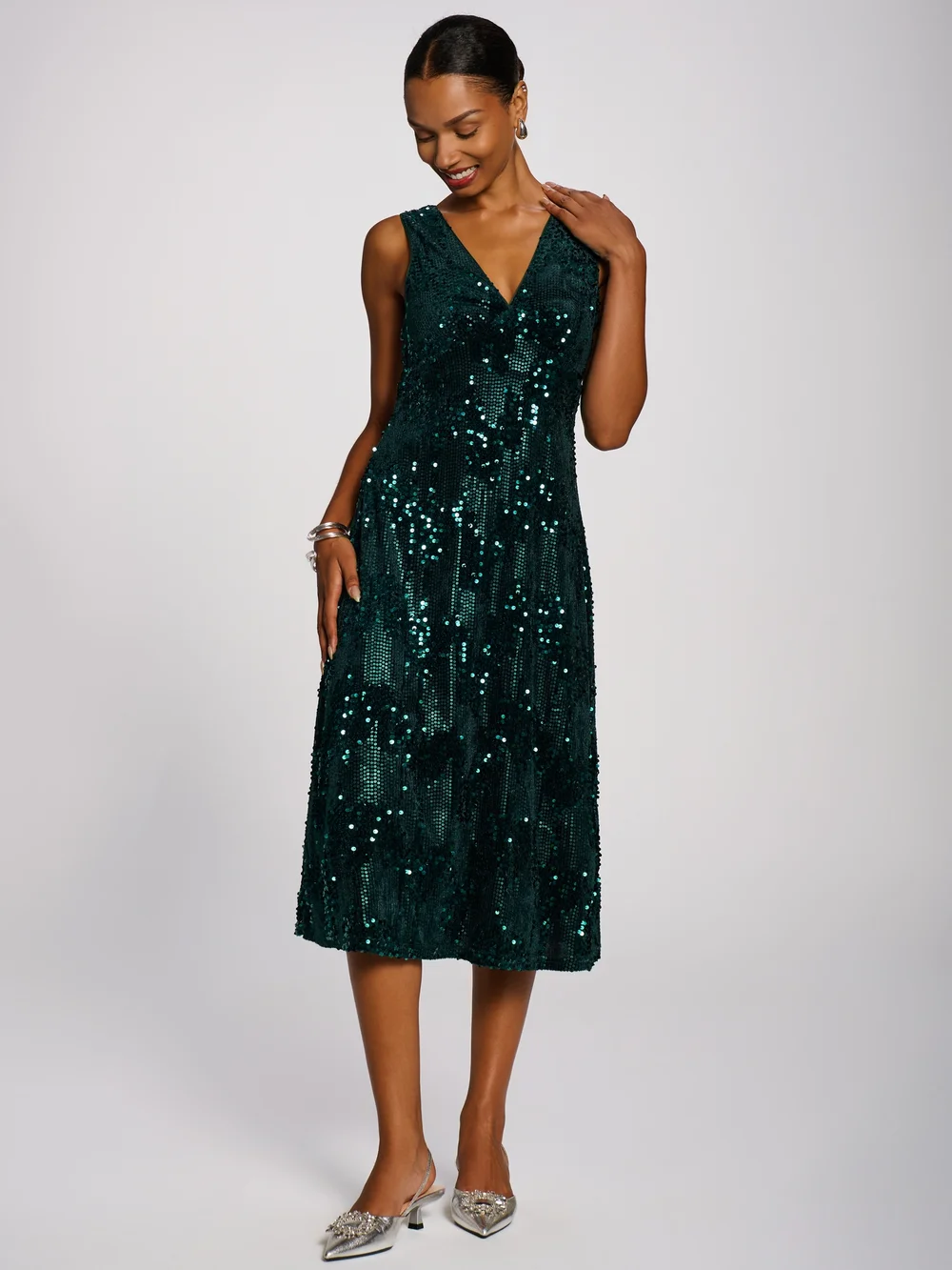 Jolie Moi Dark Green V-Neck Sequin Embellished Velvet Midi Dress - 14 Image 5