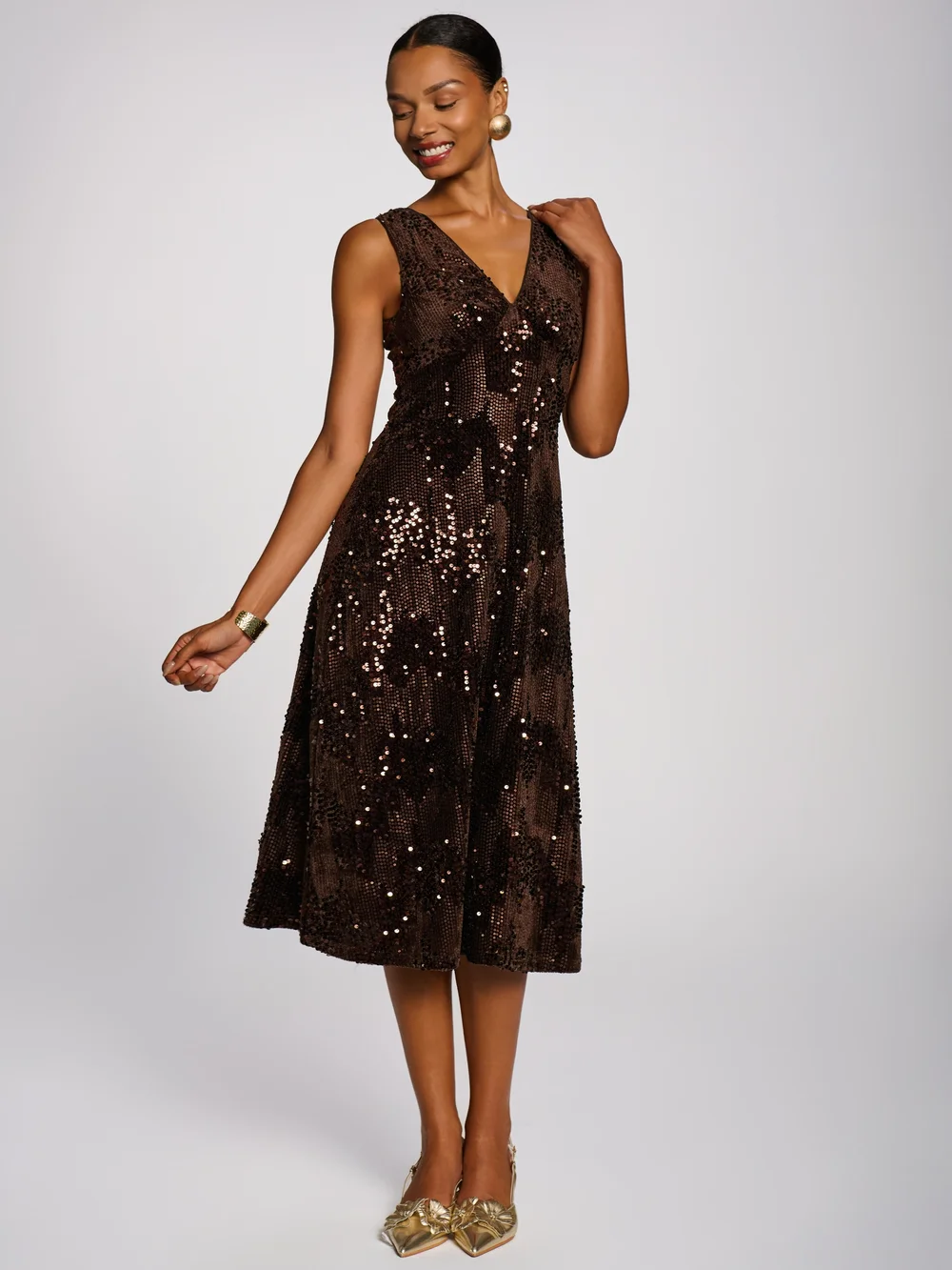 Jolie Moi Brown V-Neck Sequin Embellished Velvet Midi Dress - 10 Image 3