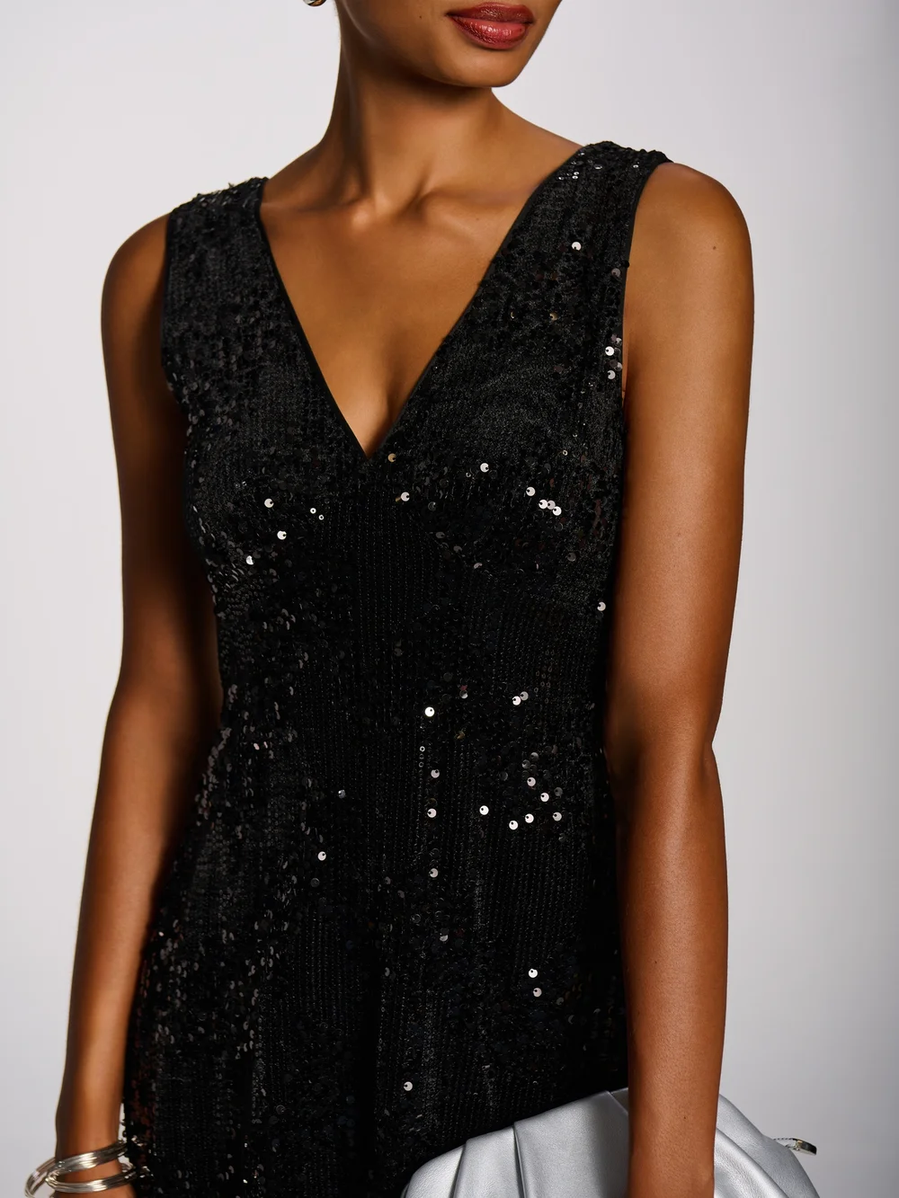 Jolie Moi Black V-Neck Sequin Embellished Velvet Midi Dress - 20 Image 2