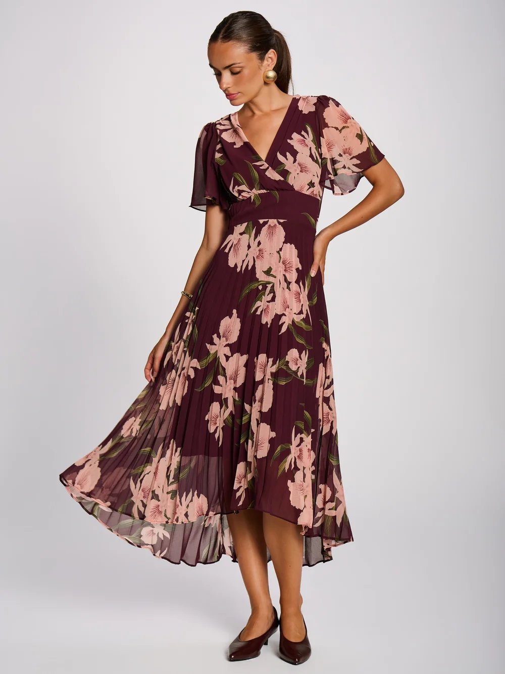 Jolie Moi Burgundy Floral Angel Sleeve Pleated Chiffon Maxi Dress - 10 Image 1