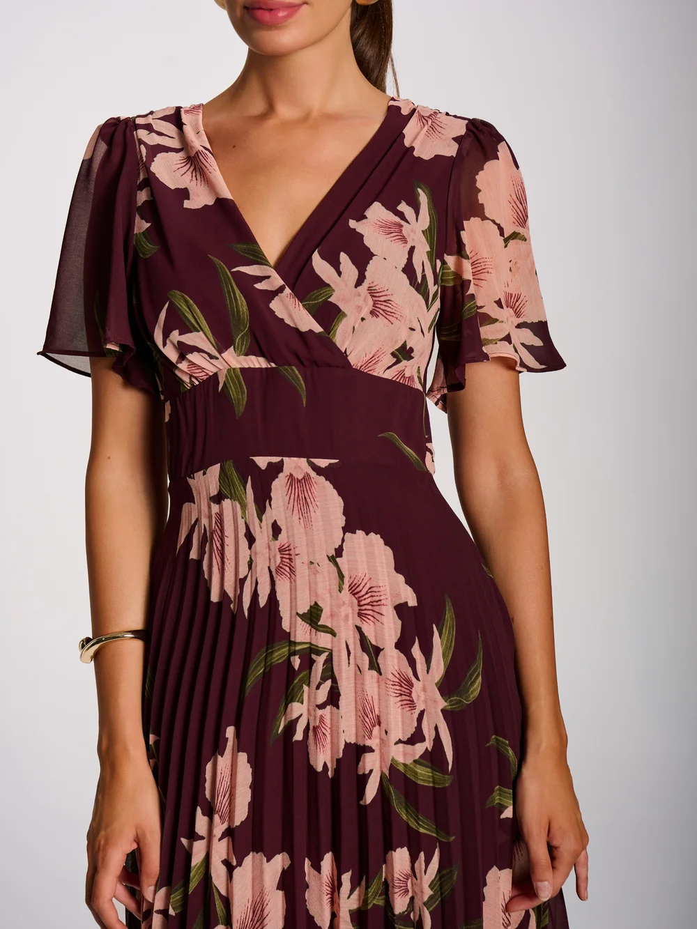 Jolie Moi Burgundy Floral Angel Sleeve Pleated Chiffon Maxi Dress - 10 Image 2