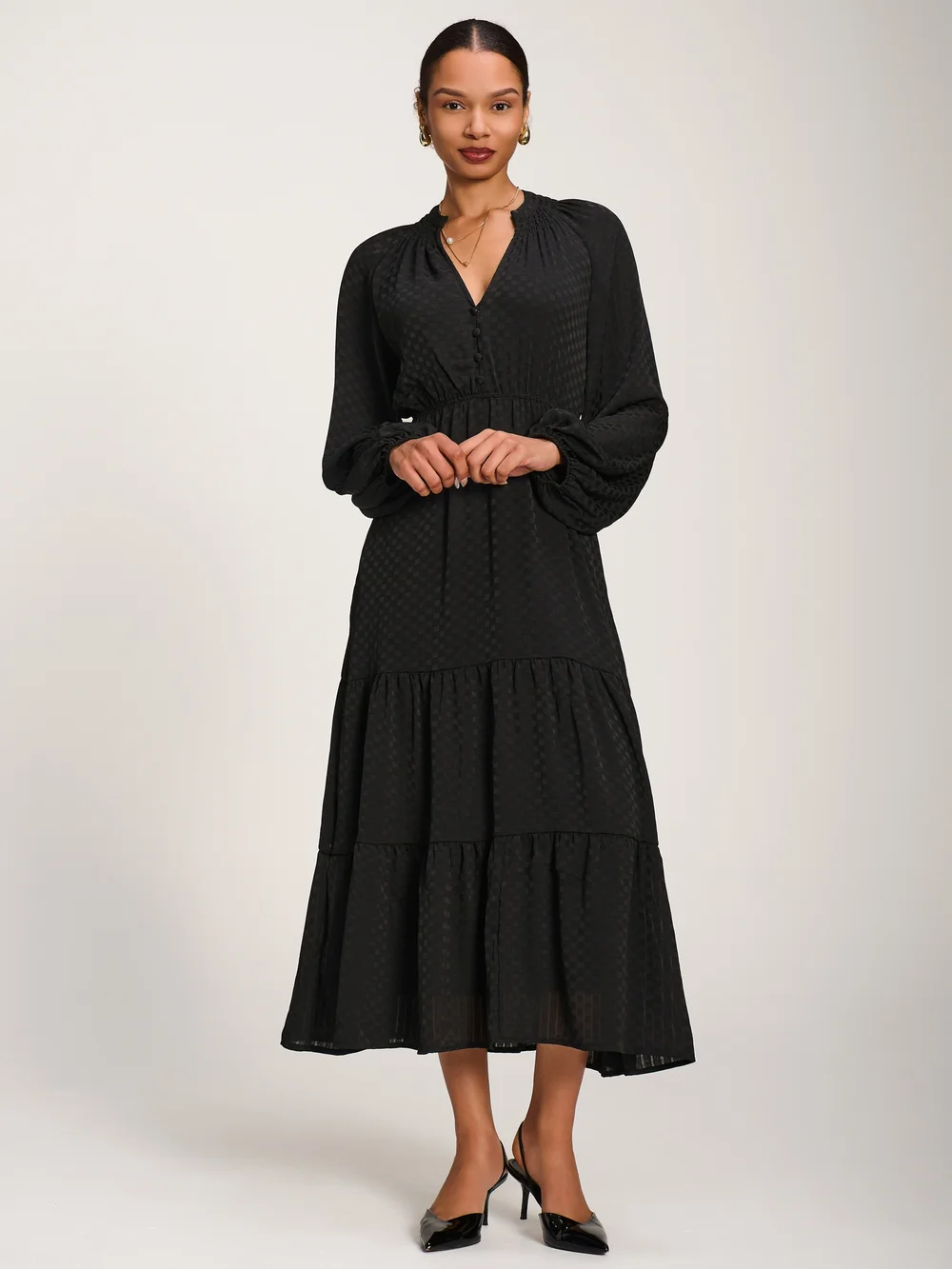 Jolie Moi Black Long Sleeve Textured Satin Midaxi Dress - 18 Image 4