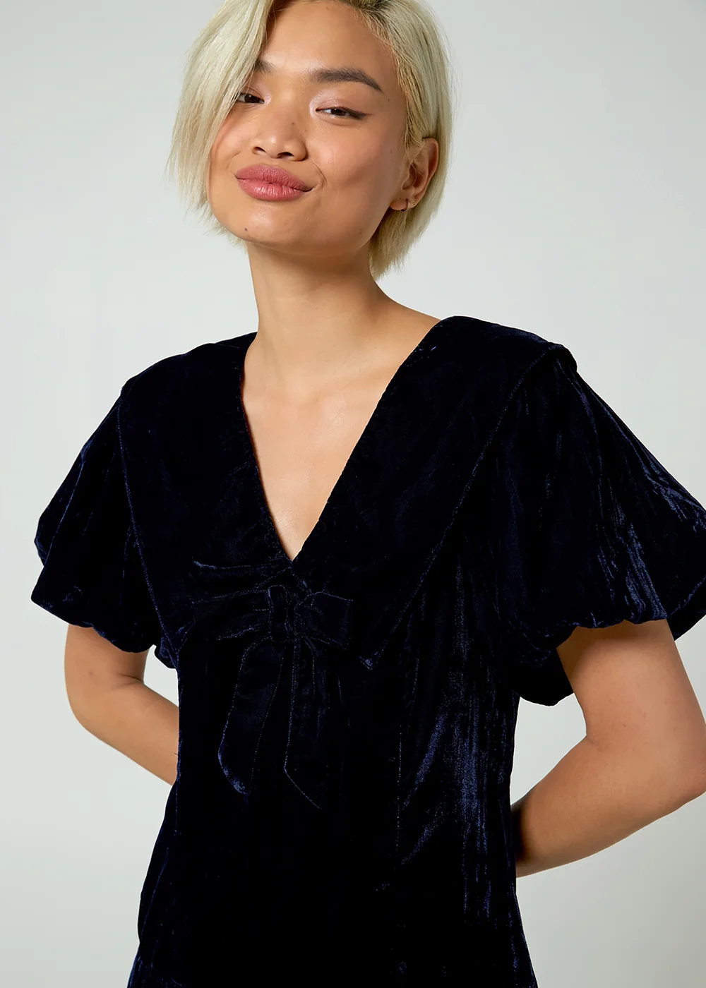 Neon Rose Navy Velvet V-Neck Collared Short Puff Sleeve Mini Dress - L Image 3