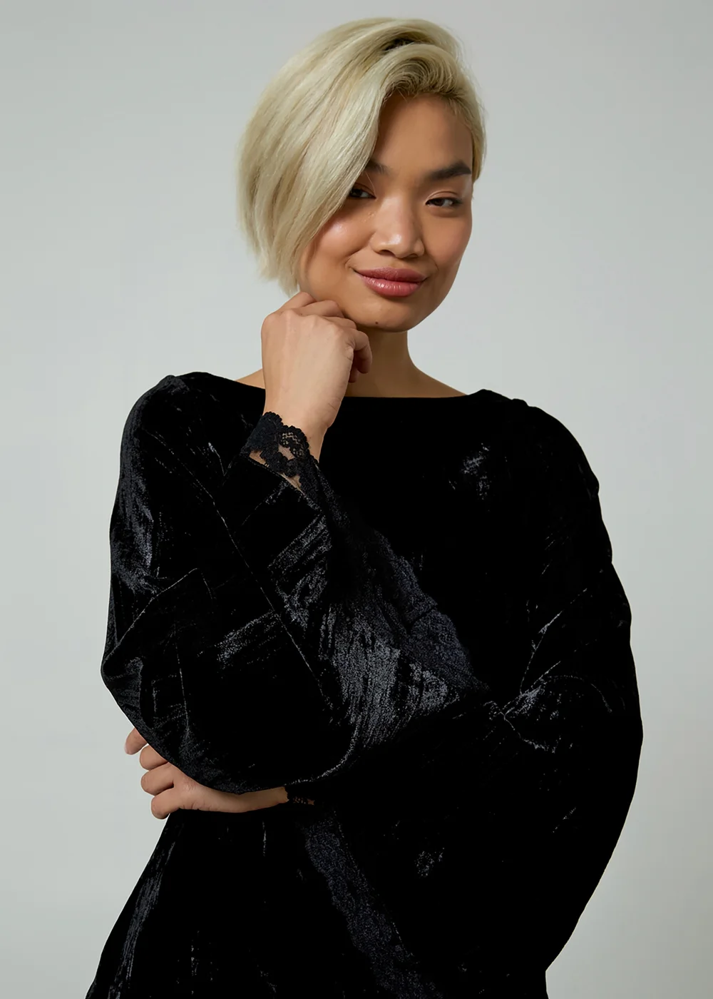 Neon Rose Black Velvet Bell Sleeve Lace Trim Boat Neck Mini Dress - S Image 3