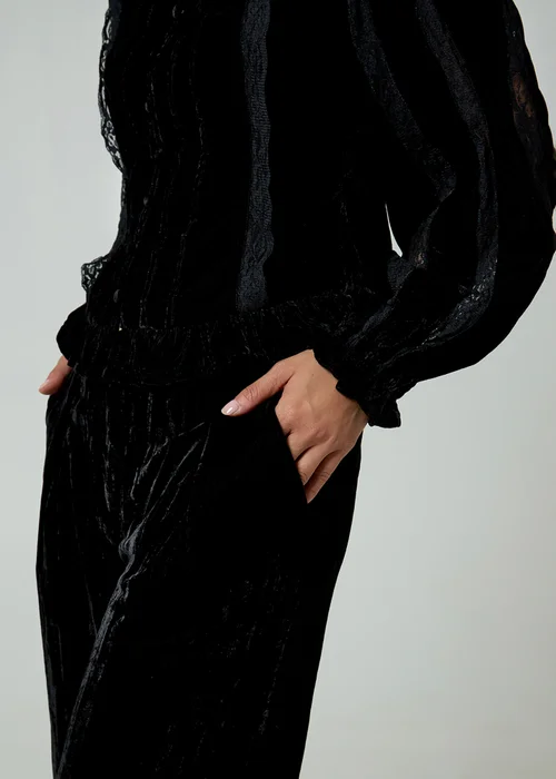 Neon Rose Black Velvet Wide Leg High Waist Pleated Trousers - L Image 3