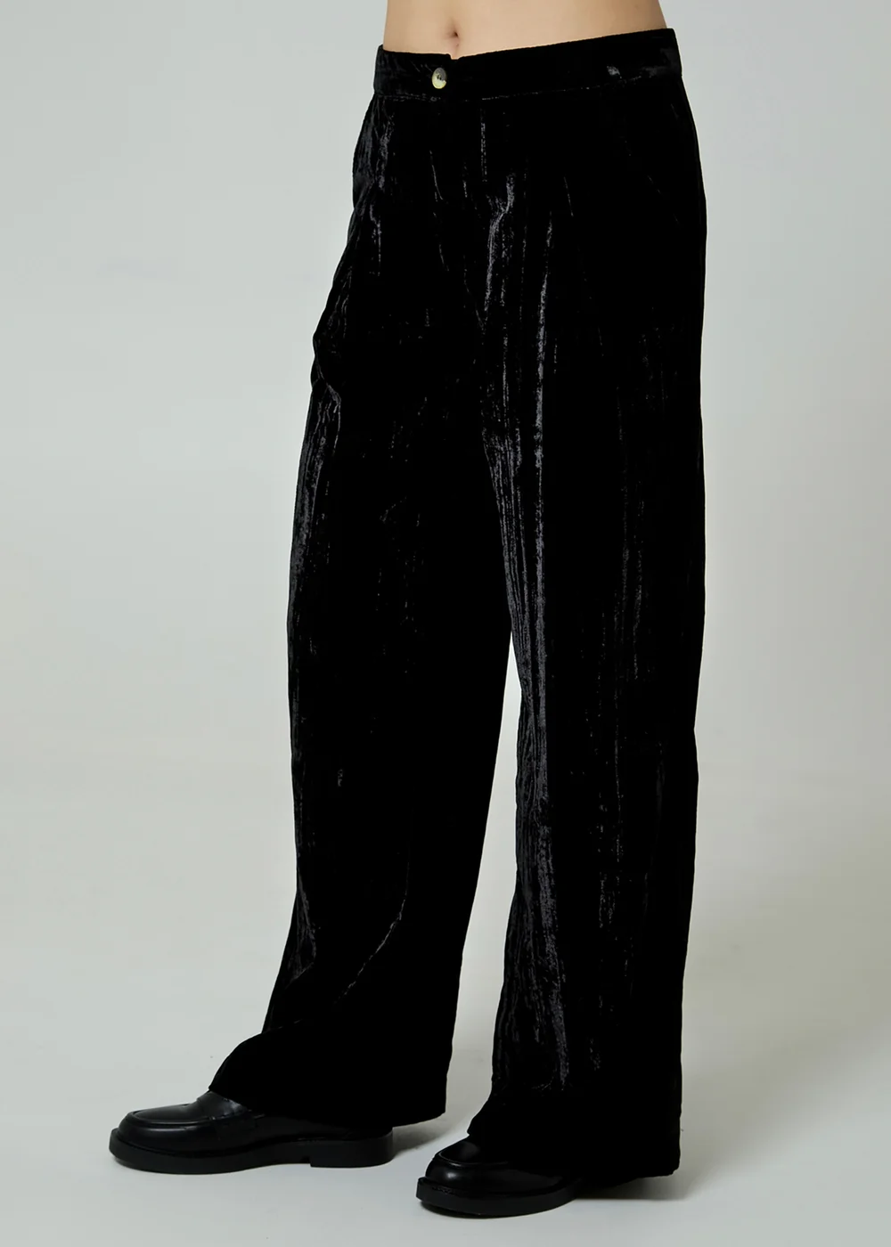 Neon Rose Black Velvet Wide Leg High Waist Pleated Trousers - L Image 1