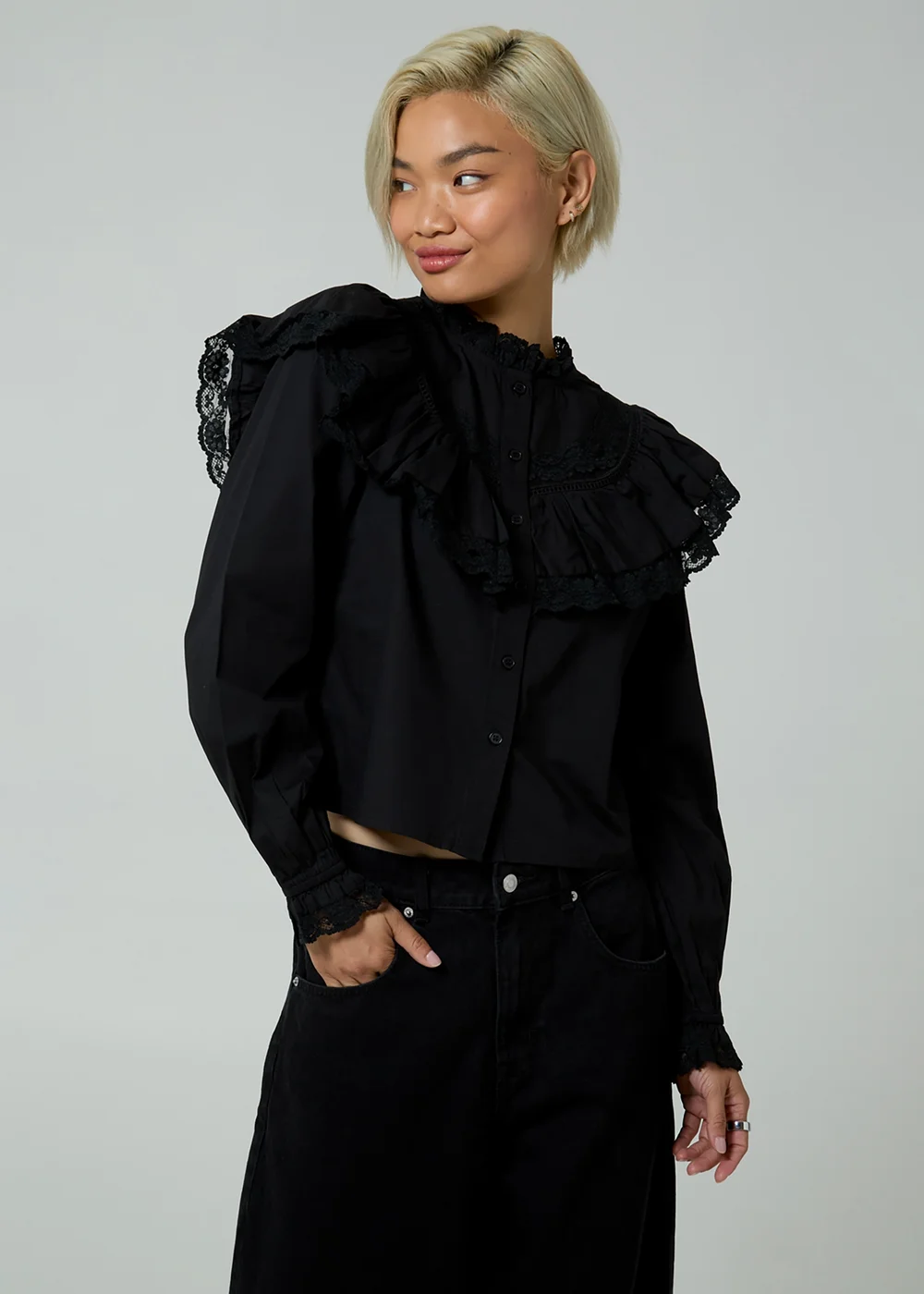 Neon Rose Black Cotton Frill Collar Poplin Long Sleeve Boxy-Fit Blouse - XS Image 1