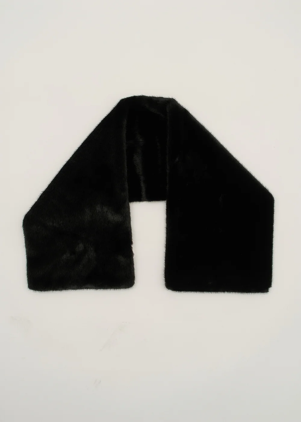 Gini London Black Faux Fur Stole - One Size Image 3