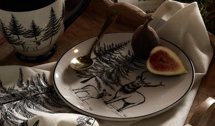 Christmas Table Place Setting