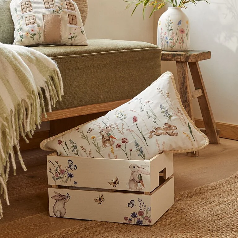 A white bunny rabbit themed basket.